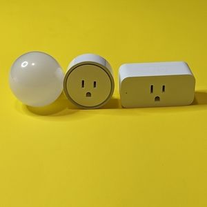 2 Smart plugs and 1 Smart light Bulb Amazon and Lenovo Nitebird